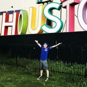 Meet your Posher, Dustin